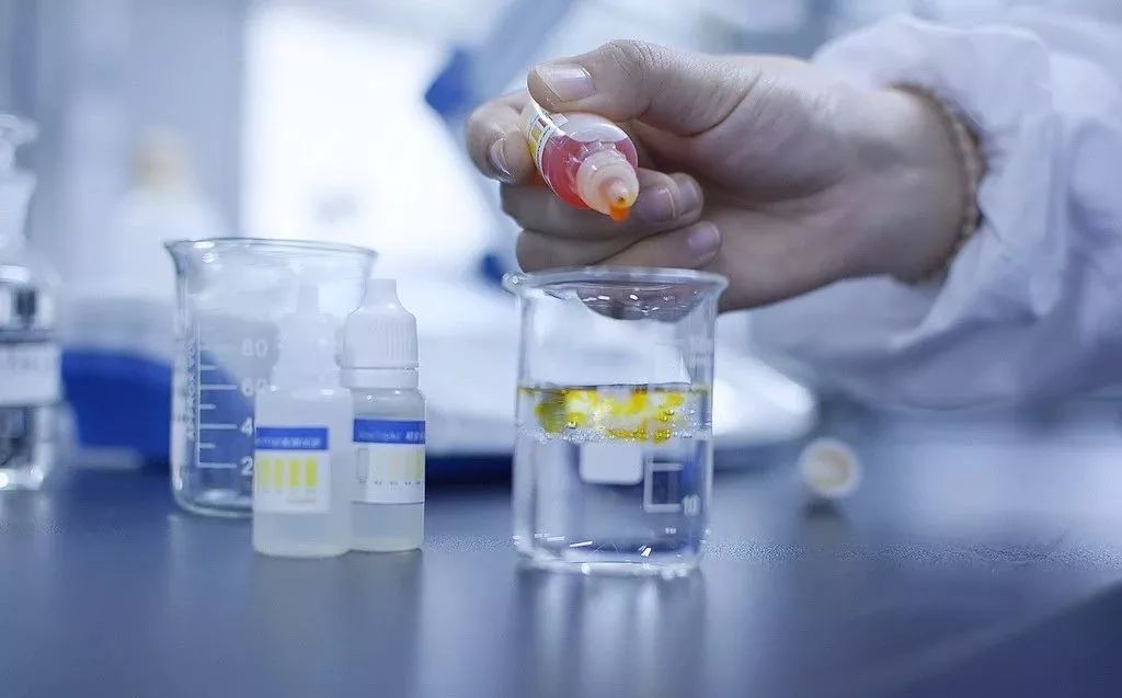 �ɶ�ĳĳ��ҵʳƷ��ȫ��ѵ